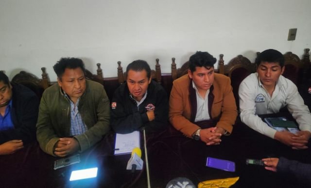 paro y bloqueo en Sucre por falta de diésel y dólares