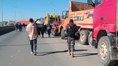 bloqueo de transportistas afecta suministro de combustibles en Oruro