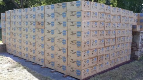 El éxito viral de un granjero jubilado al vender computadoras NABU