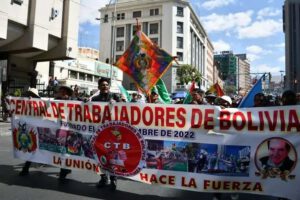 Protestas en Bolivia por escasez de diésel y dólares