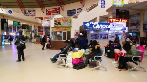 Bloqueos en Oruro afectan la Estación de Autobuses