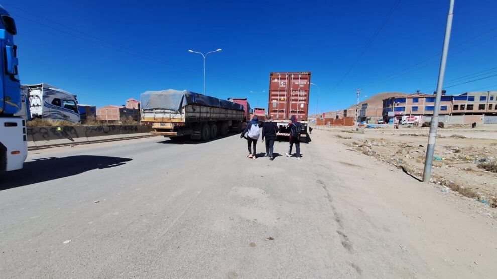 Crisis en Oruro por bloqueo del transporte