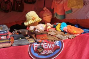 Micro y pequeños empresarios piden apoyo para abastecerse de materia prima