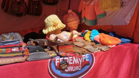 Micro y pequeños empresarios piden apoyo para abastecerse de materia prima