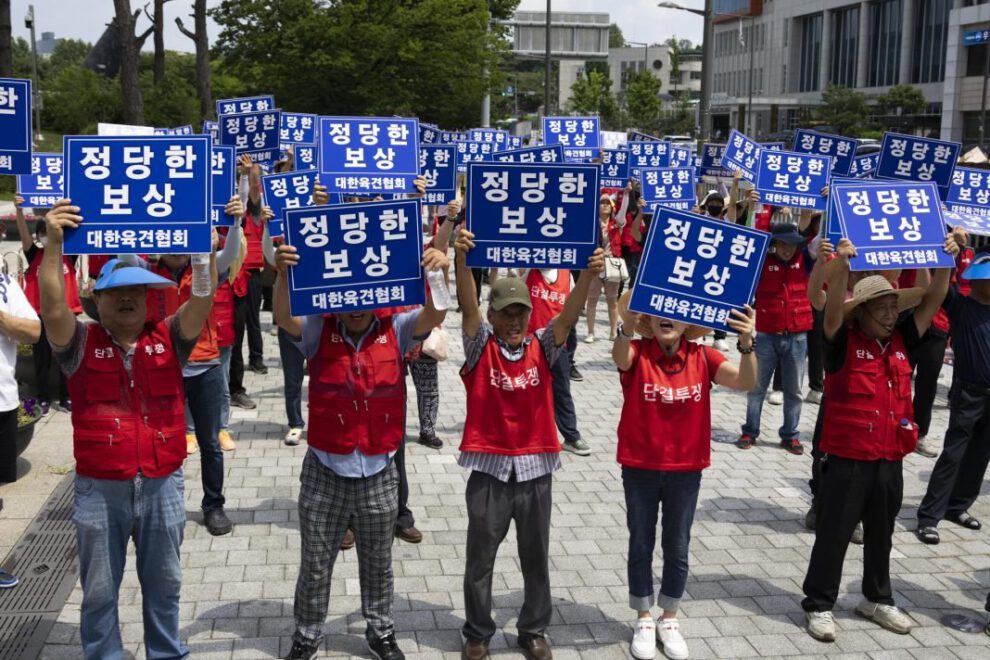 Protesta en Corea del Sur sobre la prohibición de carne de perro
