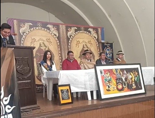 Festival Jach’a Uru Central 2024 con la muestra de arte de Rolando Ponce