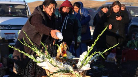 Ofrendas a la Madre Tierra en Bolivia