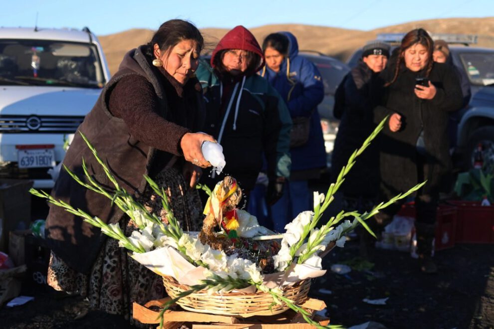 Ofrendas a la Madre Tierra en Bolivia