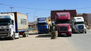 Transporte Federado Oruro levanta bloqueos pero mantiene el estado de emergencia