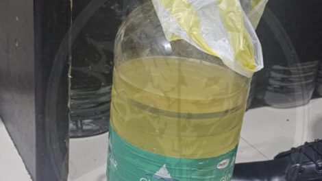 Venta ilegal de combustible a precios exorbitantes en Oruro