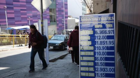 precio del dólar paralelo en Bolivia