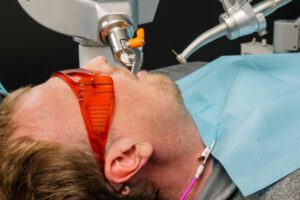 robot AI en odontología reduce procedimientos a 15 minutos