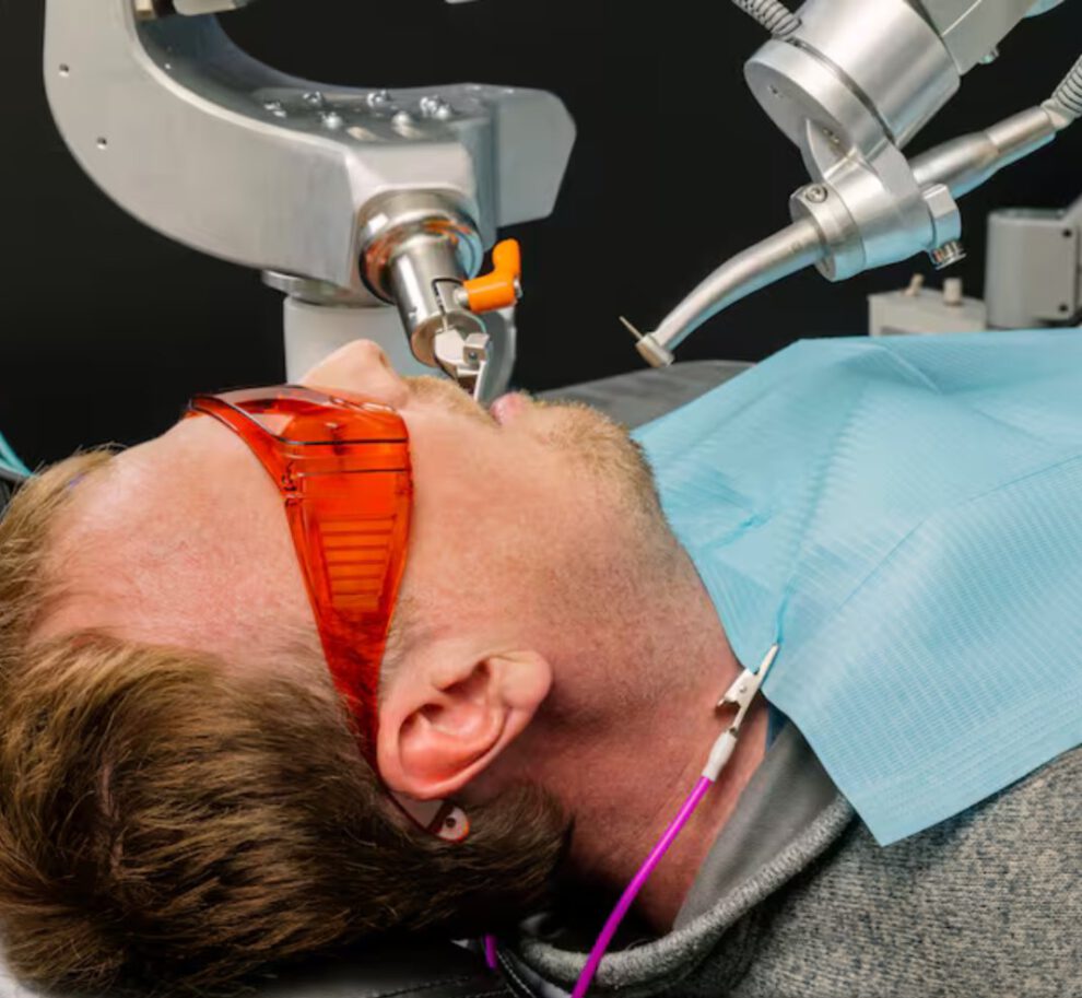 robot AI en odontología reduce procedimientos a 15 minutos