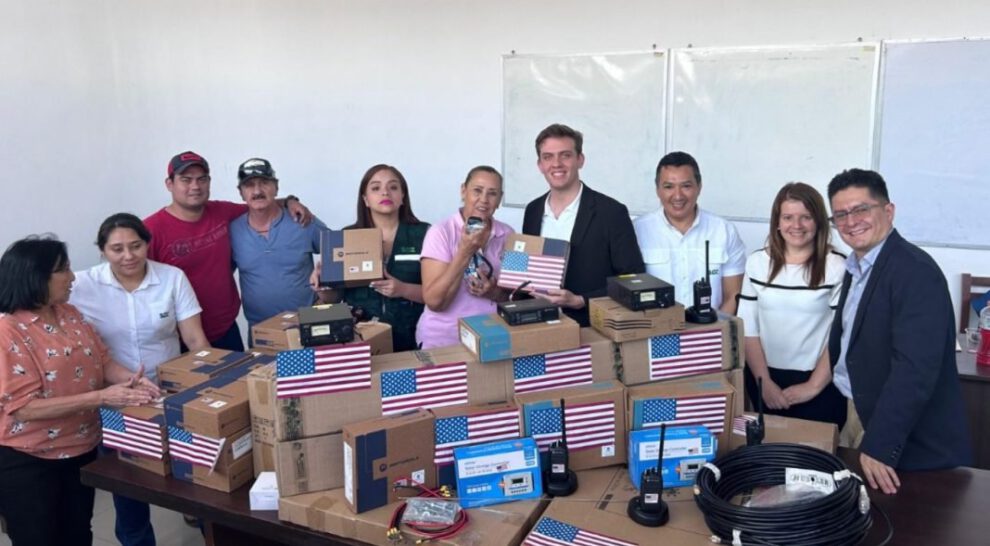 Estados Unidos apoya a Bolivia en la lucha contra incendios forestales