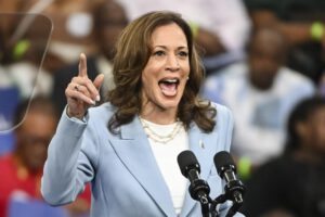 Kamala Harris nominada demócrata en acto de campaña