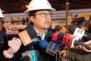 Suministro de combustibles en La Paz por YPFB