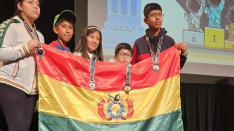 Estudiantes bolivianos brillan en Olimpiadas Matemáticas Copernicus