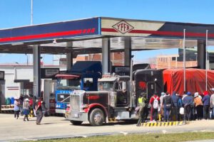 sobredemanda de gasolina en Bolivia