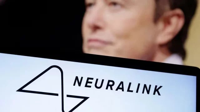 Neuralink ha implantado con éxito en un segundo paciente su dispositivo diseñado para dar a los pacientes paralizados la capacidad de usar dispositivos digitales