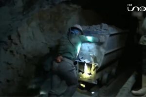 Mujer denuncia que su marido fue empujado como ofrenda en una mina en Potosí