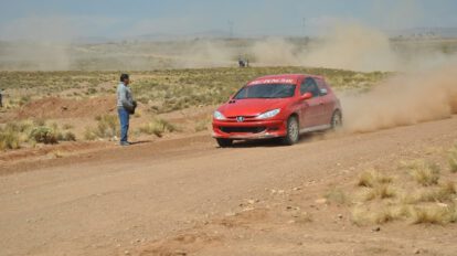 Sexta prueba departamental de automovilismo en Oruro