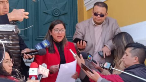 Crisis económica en Bolivia propuesta por Lissa Claros