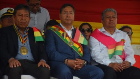 Parada Militar en Trinidad con Luis Arce y autoridades