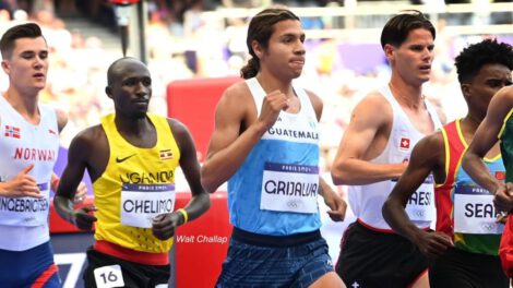 Luis Grijalba corre los 5000 metros en los Juegos Olímpicos de París 2024