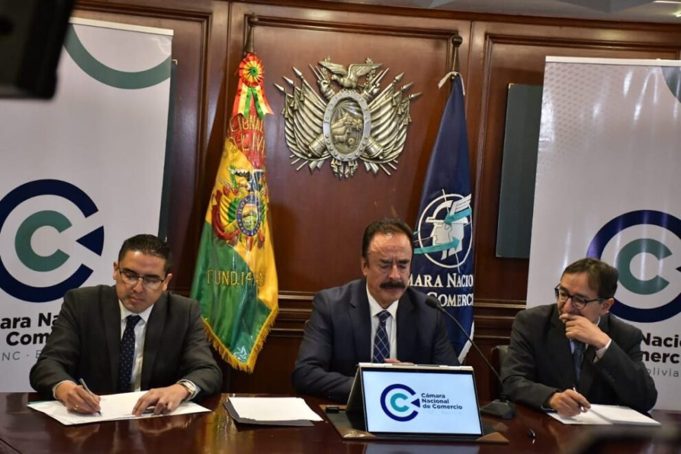 Cámara Nacional de Comercio insta a eliminar subvención a los hidrocarburos por crisis económica