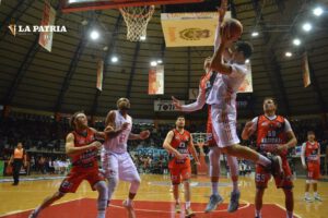 Tarija Básquetbol prolonga a un cuarto cotejo la definición del título de la Libobásquet