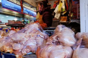 Incremento en el precio de la carne de pollo en Oruro