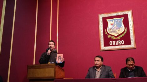 Óscar Fernández presenta su libro Portavoz de la Miseria