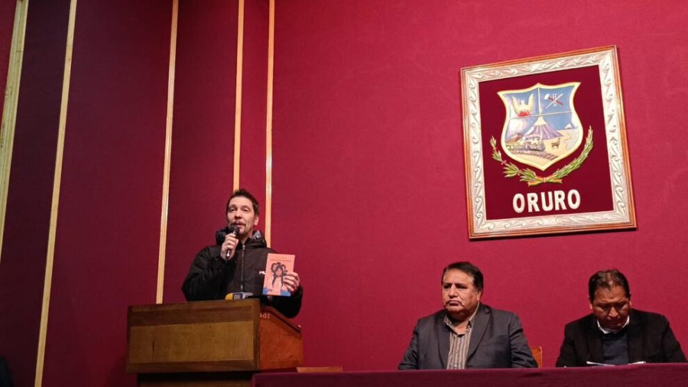 Óscar Fernández presenta su libro Portavoz de la Miseria