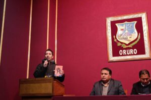 Óscar Fernández presenta su libro Portavoz de la Miseria