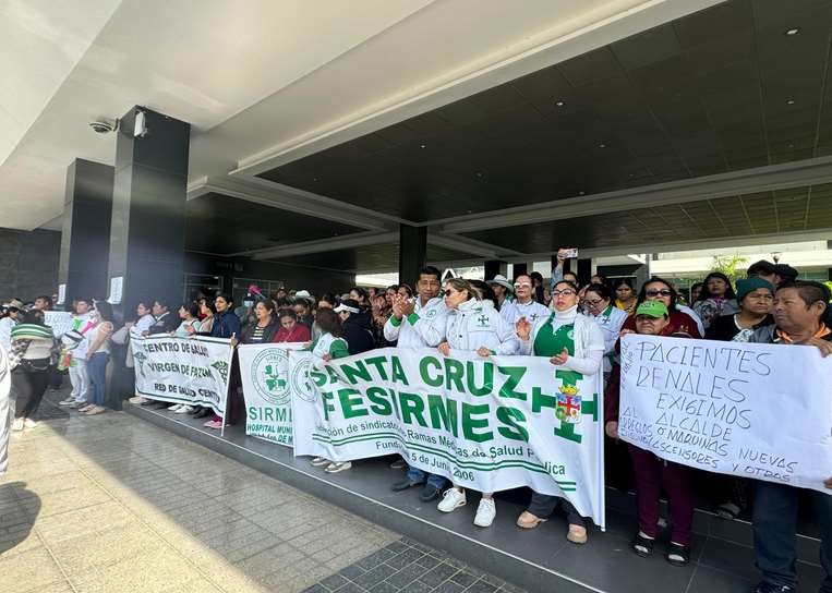 paro de médicos en Santa Cruz por mejores condiciones laborales