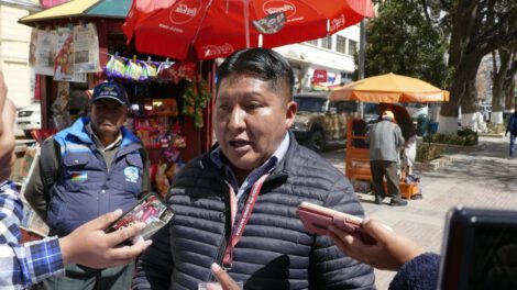 Suspensión de Richard Mamani en la Fedjuve de Oruro