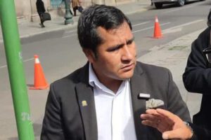 Escándalo de corrupción vinculado a Israel Huaytari