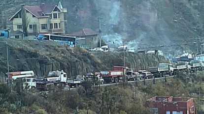 filas por combustible en La Paz y El Alto