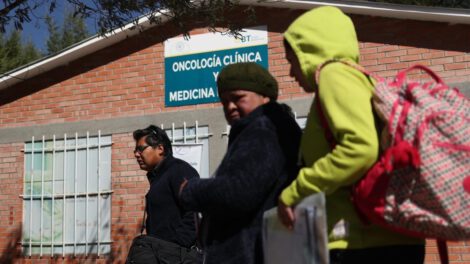 Crisis económica en Bolivia impacta en enfermos crónicos