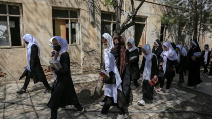 Derechos de las mujeres afganas bajo el régimen talibán