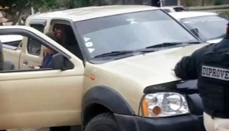 Vehículo robado en La Paz recuperado por Diprove en Santa Cruz