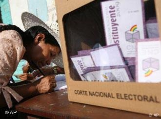 Postergación de elecciones primarias en Bolivia