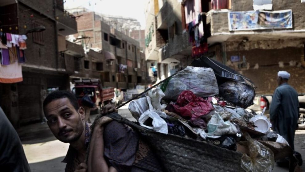 Manshiyat Naser, la comunidad donde la basura es vida y sustento diario