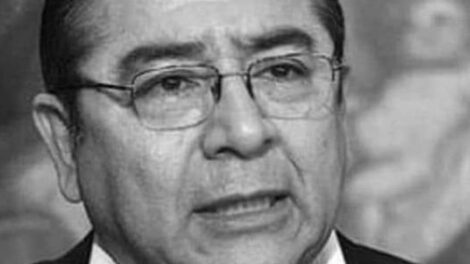 Baja del dólar y superávit comercial en Bolivia