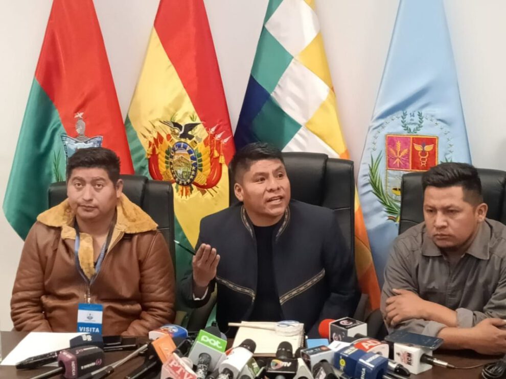 Suspensión de elecciones primarias en Bolivia genera controversia