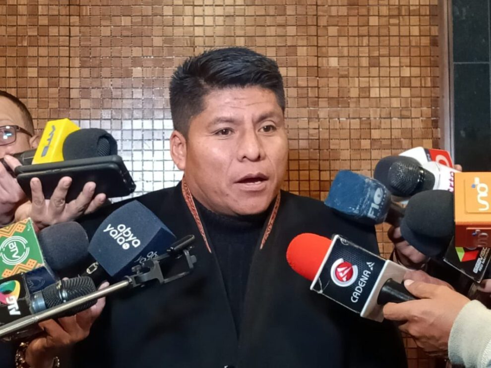 Crisis económica en Bolivia: Senador Leonardo Loza critica falta de seriedad del Gobierno