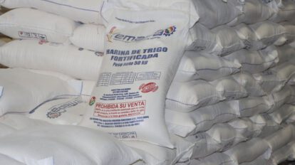 El Gobierno garantiza harina subvencionada para mantener el precio del pan
