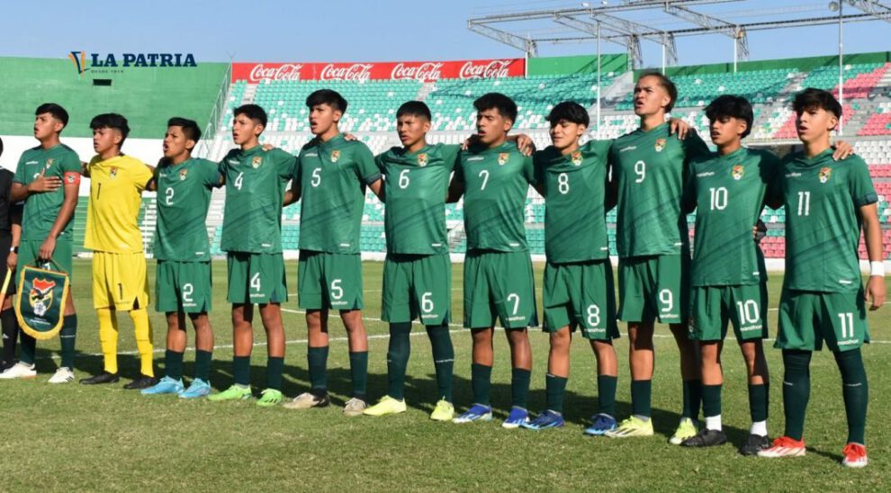 Selección boliviana Sub-16 tras perder por goleada a manos de Chile