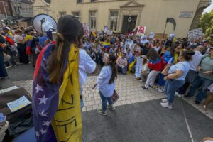Movilización en Venezuela pide transparencia electoral