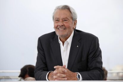 Francia llora la partida de Alain Delon